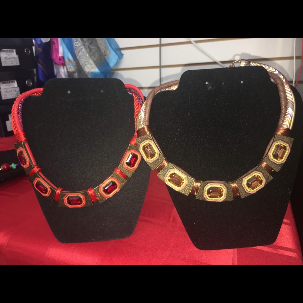 Brown and red necklace